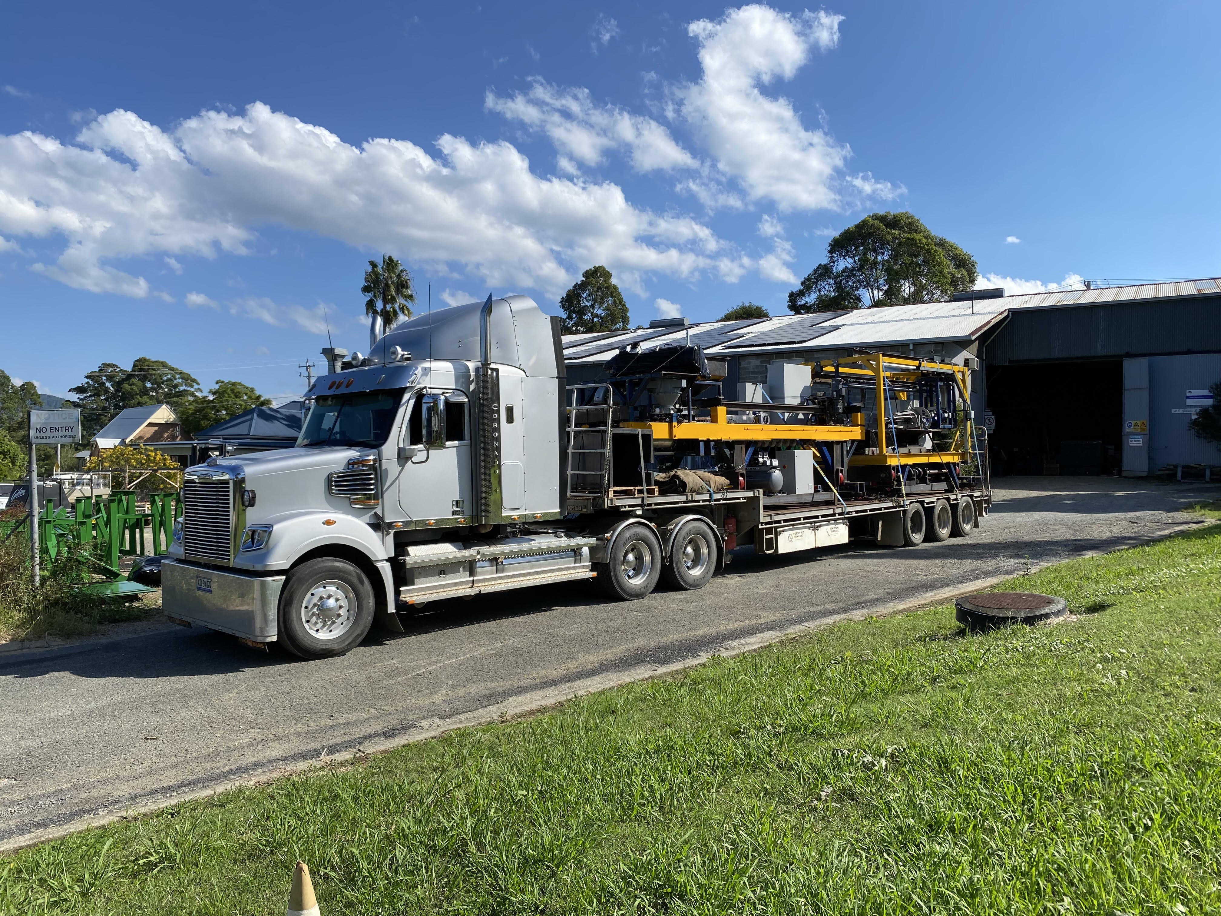 Fully loaded Quick Cargo 12 tonne truck, loading freight for same day interstate freight transport